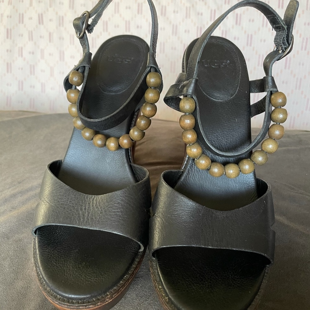 UGG “Naima” Leather Platform High Heel - Picture 12 of 16